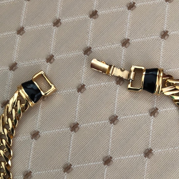 Gold tone & black enamel and rhinestone necklace - Picture 7 of 10